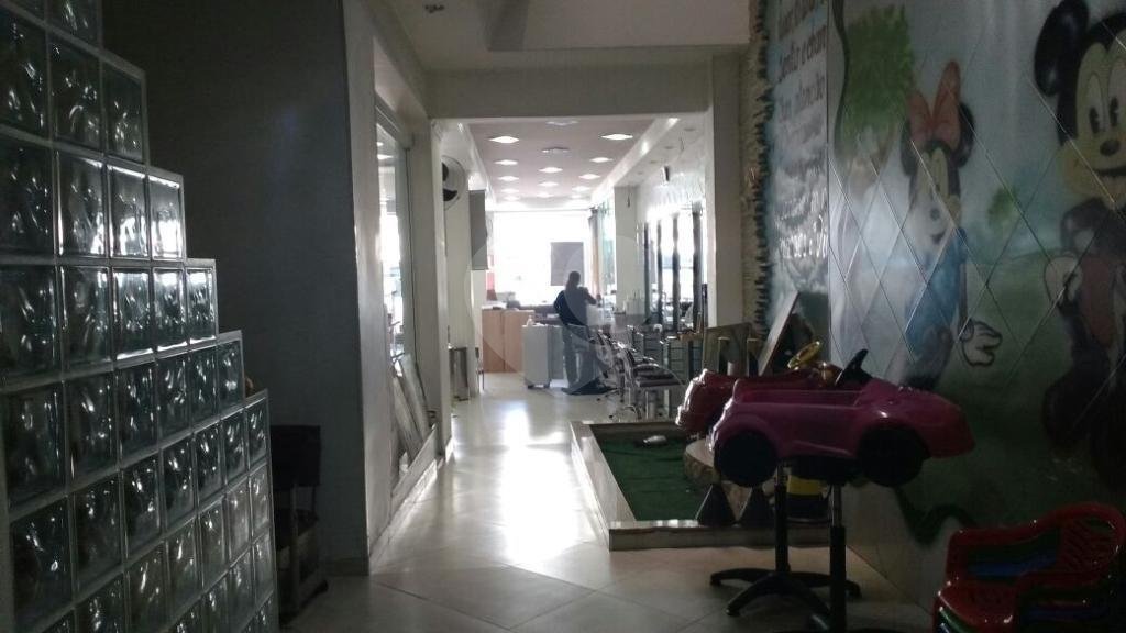 Prédio comercial para locação na Vila Gustavo
