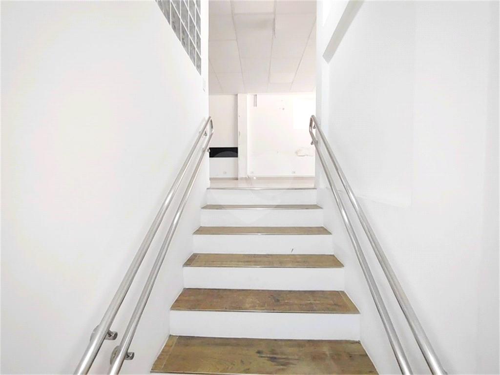 Prédio comercial em Santana para venda e locação - SP