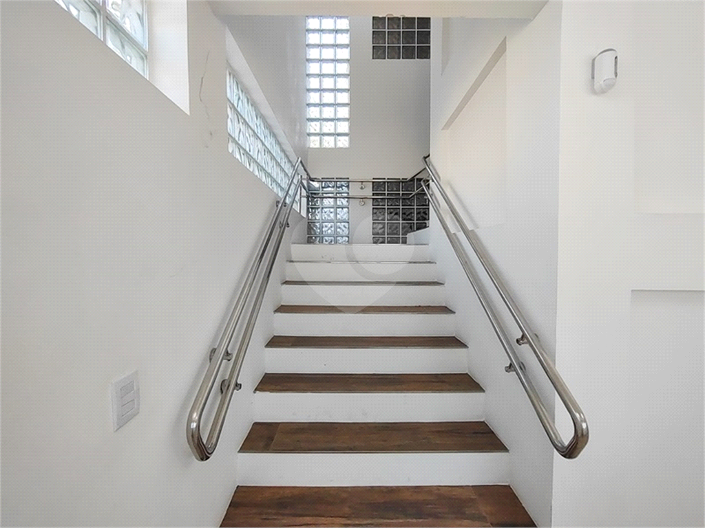 Prédio comercial em Santana para venda e locação - SP