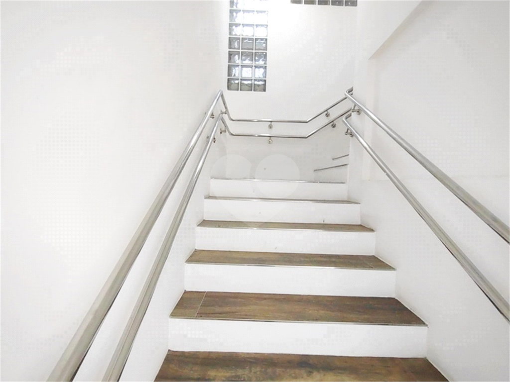 Prédio comercial em Santana para venda e locação - SP