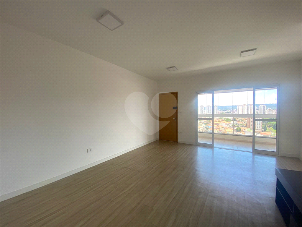 Apartamento à venda no bairro de Santa Teresinha