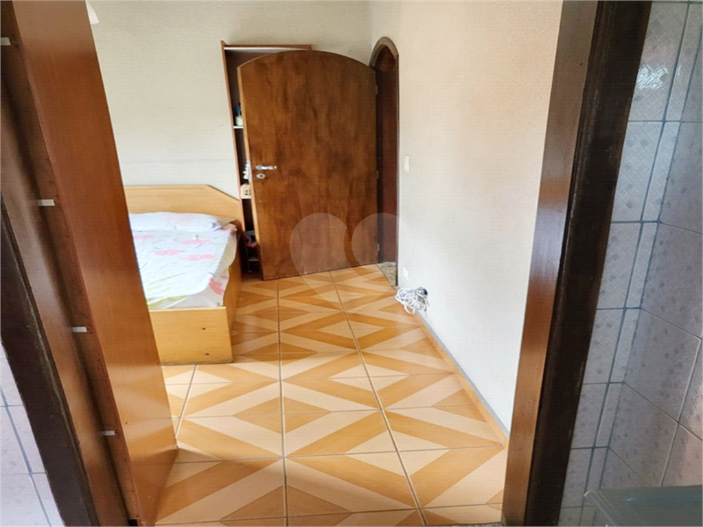 Casa à venda com 4 quartos, 200m² - Foto 27