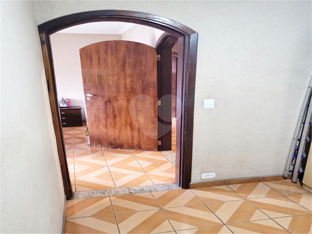 Casa à venda com 4 quartos, 200m² - Foto 13