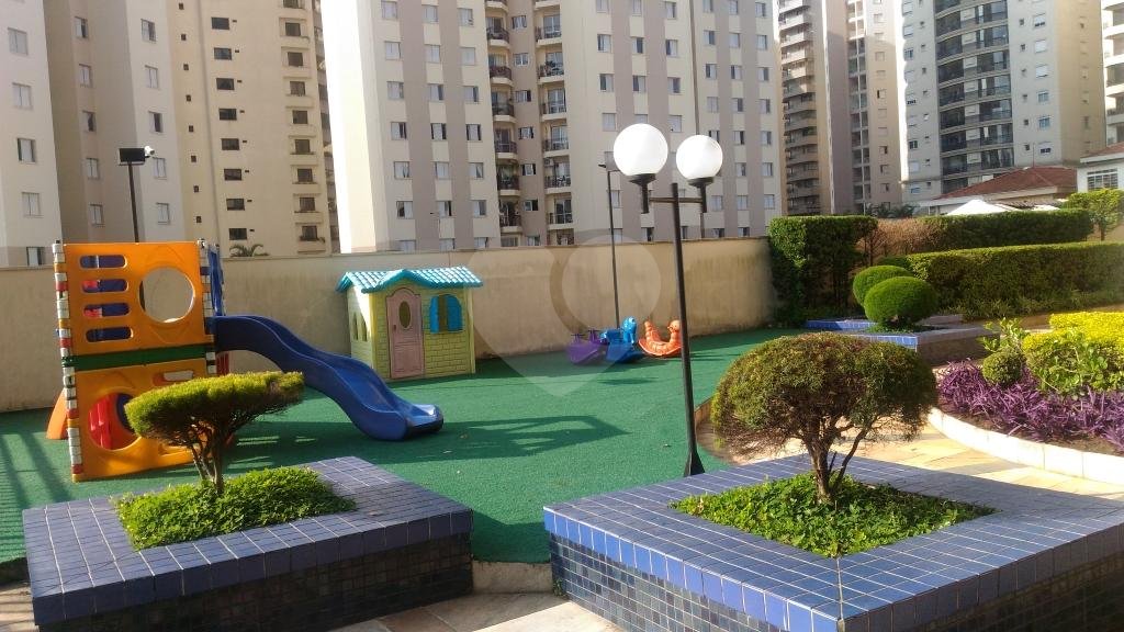 Excelente cobertura no bairro de Santa Teresinha com 3 dormitórios e 3 vagas. 