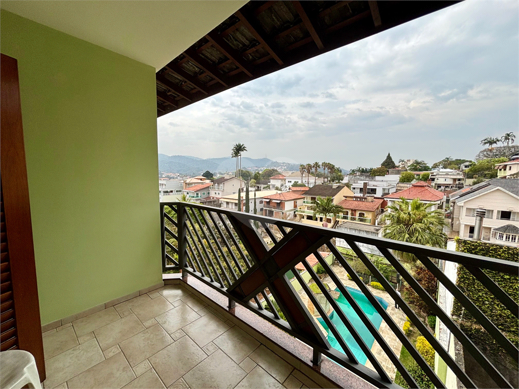 Excelente sobrado à venda no Tremembé com piscina 