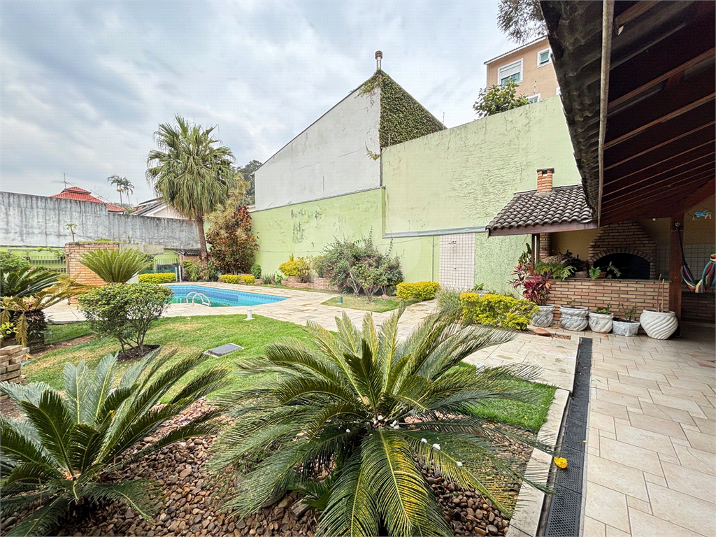 Excelente sobrado à venda no Tremembé com piscina 