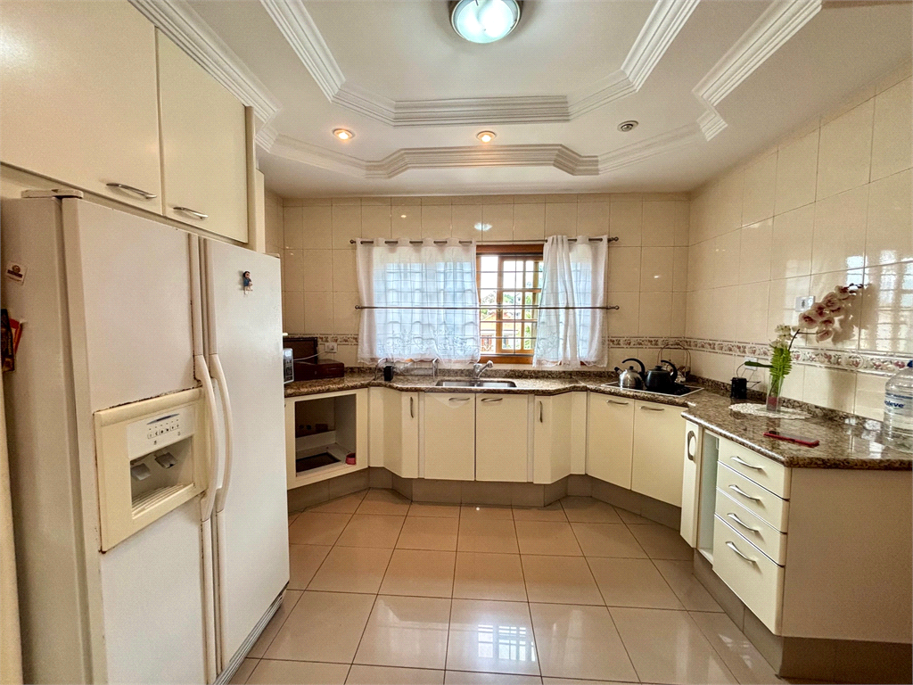 Excelente sobrado à venda no Tremembé com piscina 