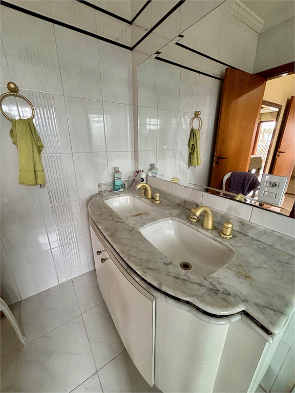 Excelente sobrado à venda no Tremembé com piscina 