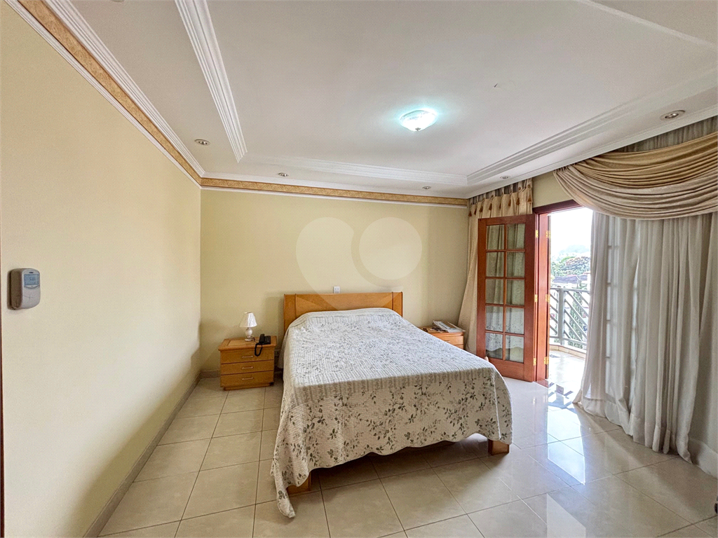 Excelente sobrado à venda no Tremembé com piscina 