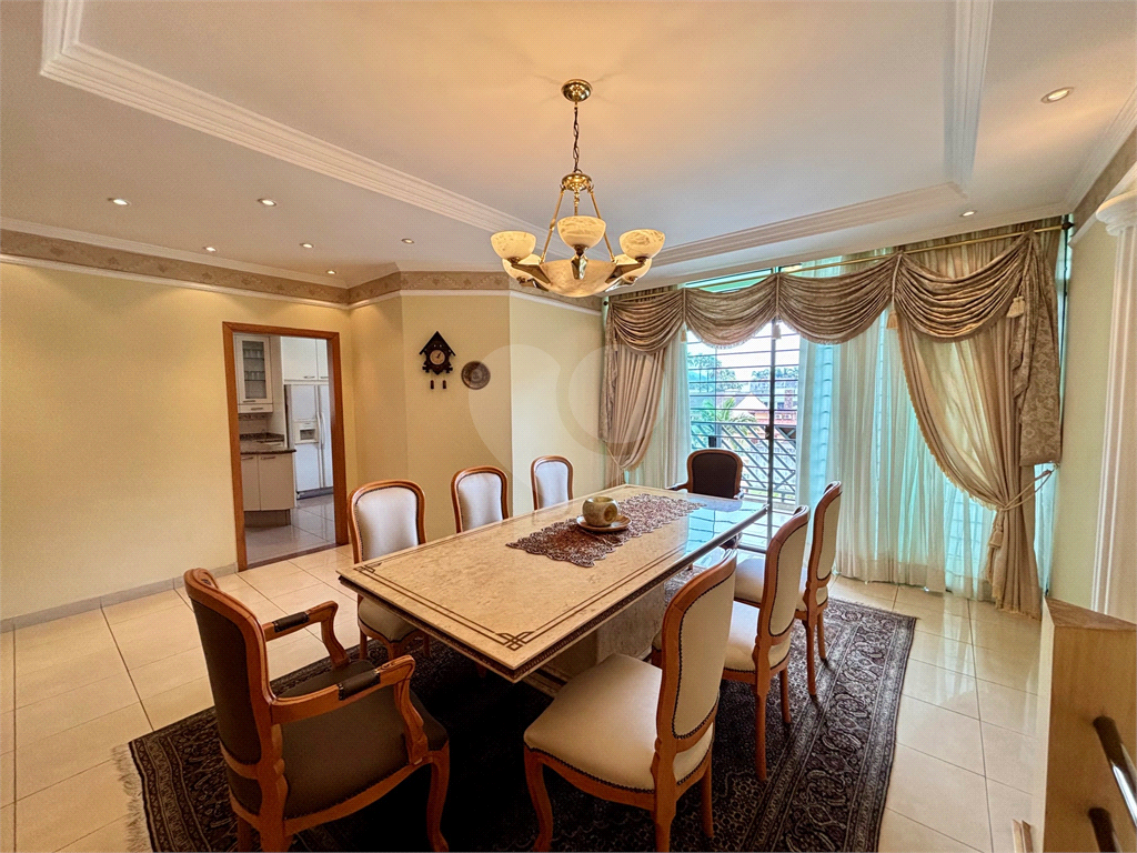 Excelente sobrado à venda no Tremembé com piscina 