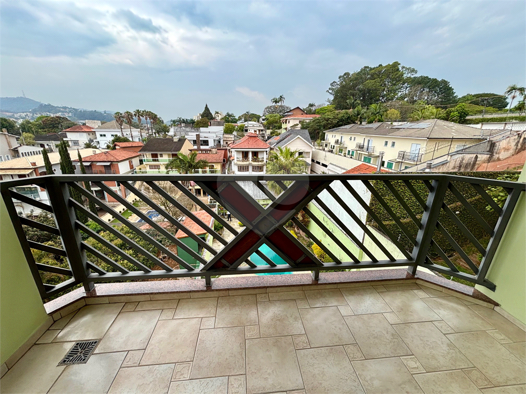 Excelente sobrado à venda no Tremembé com piscina 