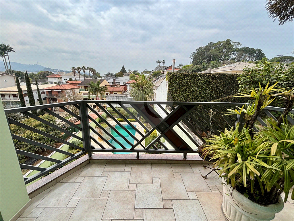 Excelente sobrado à venda no Tremembé com piscina 