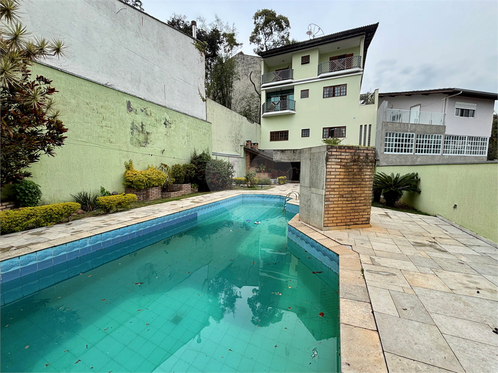 Excelente sobrado à venda no Tremembé com piscina 