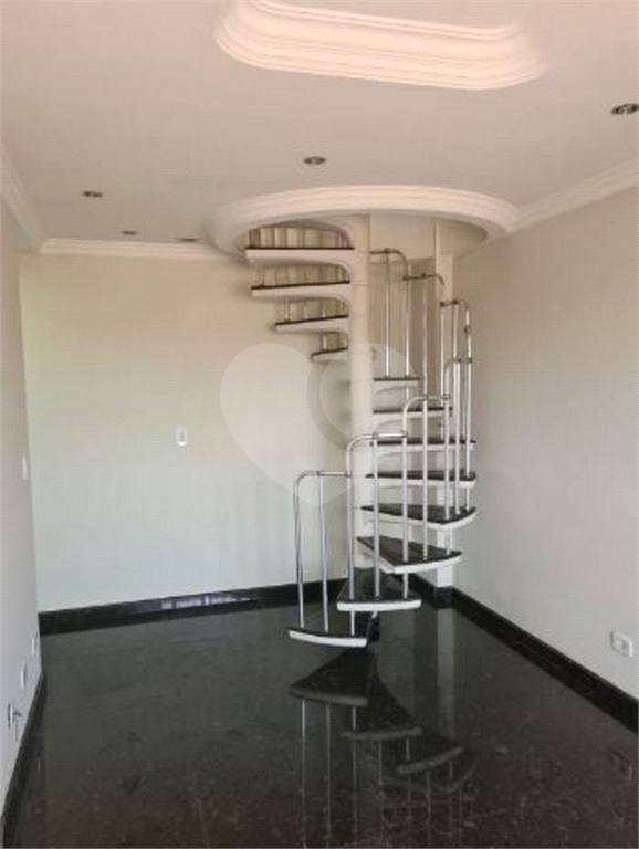 Belíssimo duplex na Vila Buenos Aires, na cidade de São Paulo
