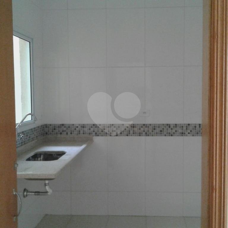 Casa Assobradada nova no Vila Nivi