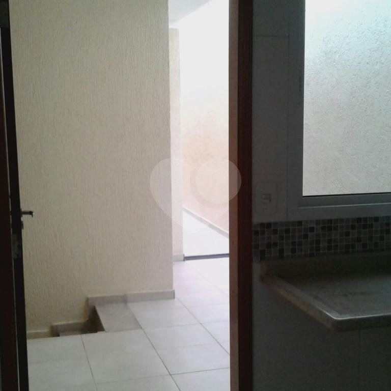 Casa Assobradada nova no Vila Nivi