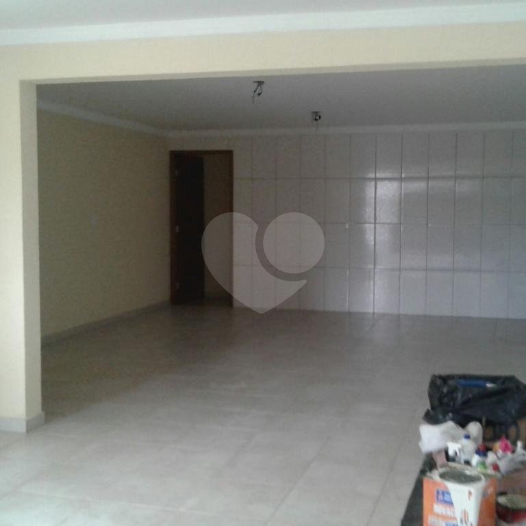 Casa Assobradada nova no Vila Nivi