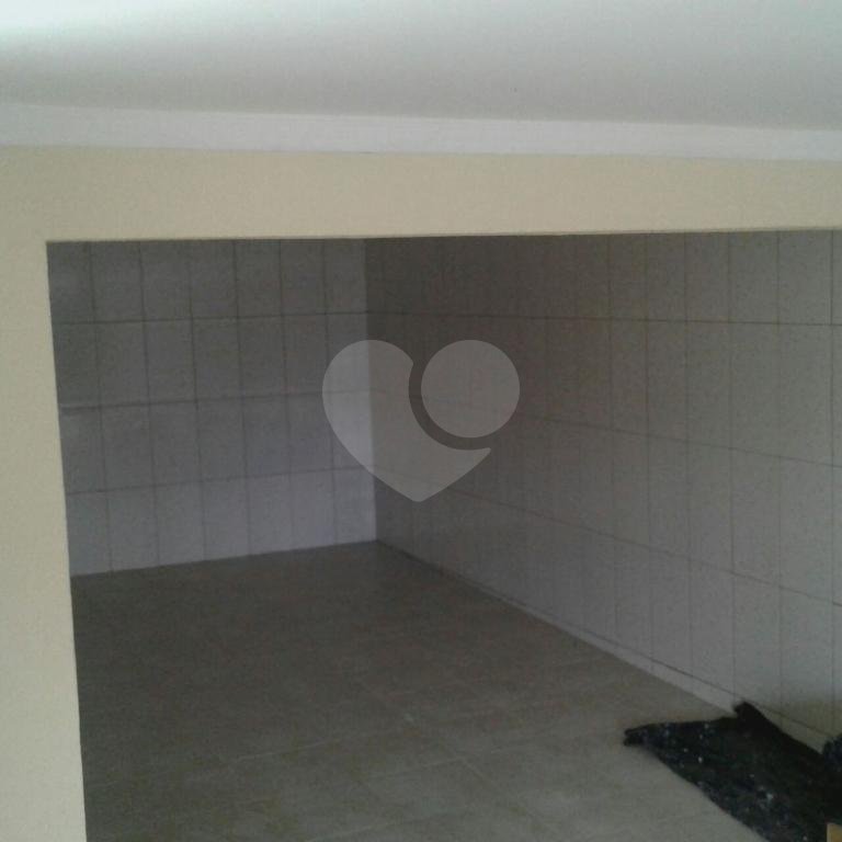 Casa assobradada nova  no Vila Nivi