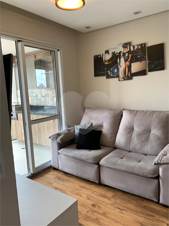 Apartamento á venda na Avenida do Guacá