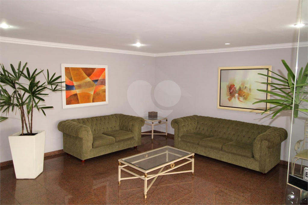 Apartamento à venda com 2 quartos, 68m² - Foto 20