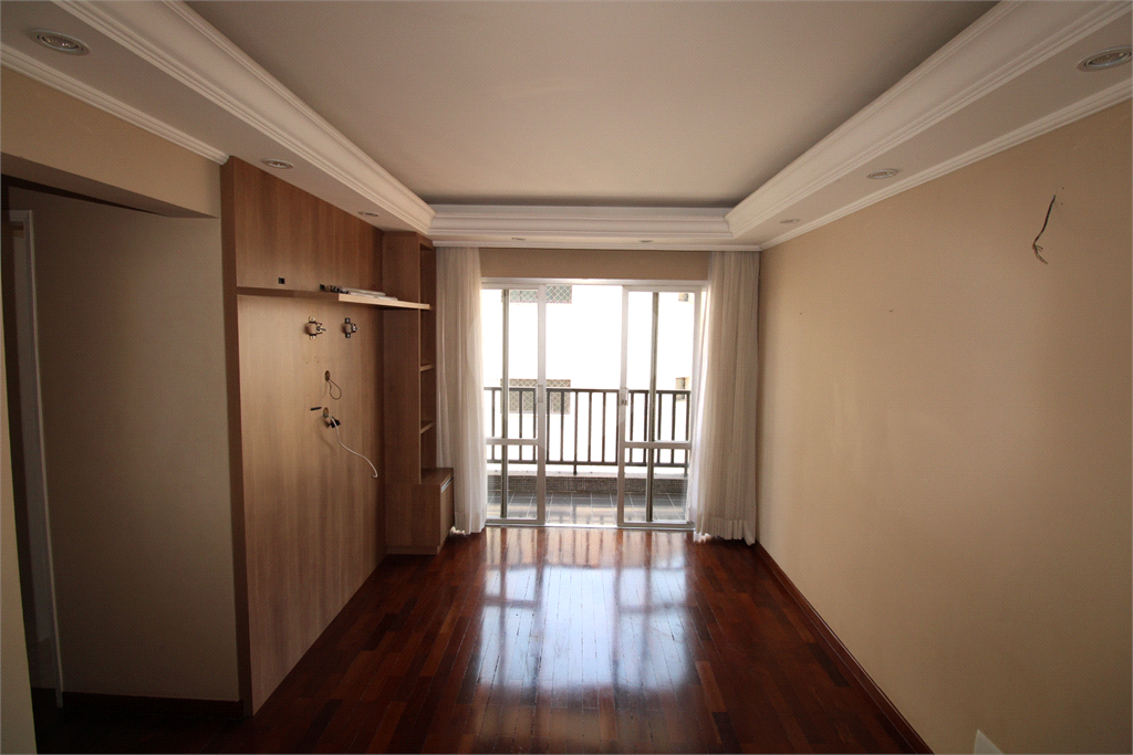 Apartamento à venda com 2 quartos, 68m² - Foto 1