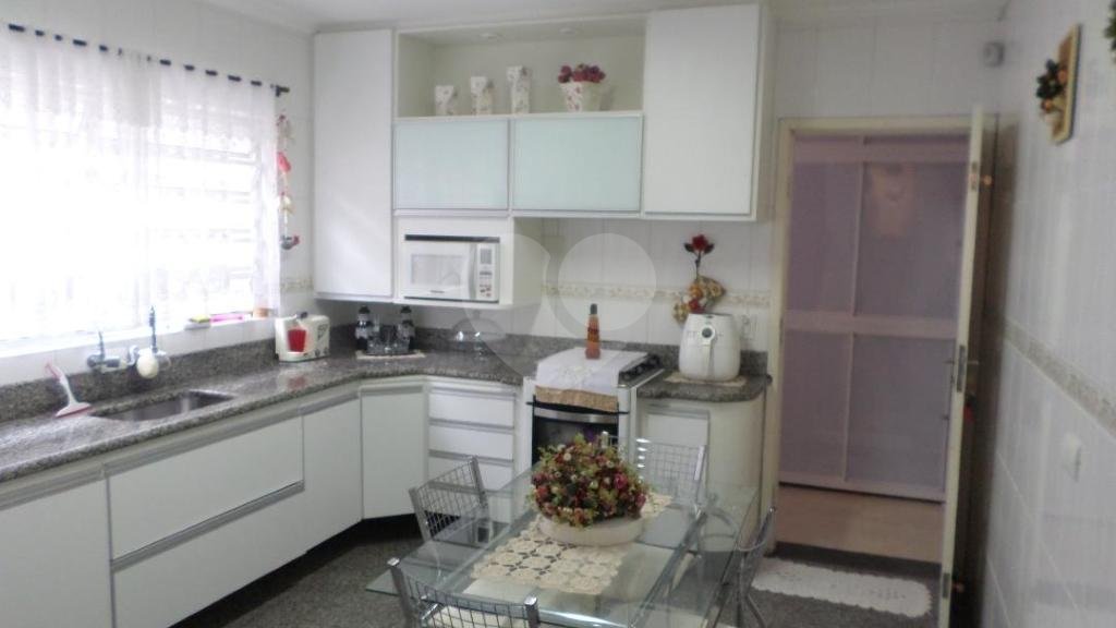 Sobrado na Região do Horto Florestal, próximo à Avenida Santa Inês 3 dorm 1 suítes, 2 vagas