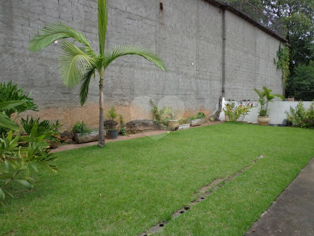 Maravilhosa casa térrea totalmente isolada à venda no Jardim São Bento