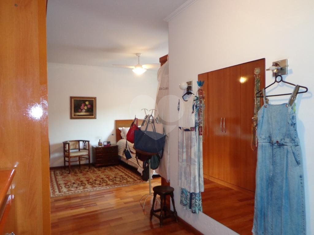 Maravilhosa casa térrea totalmente isolada à venda no Jardim São Bento