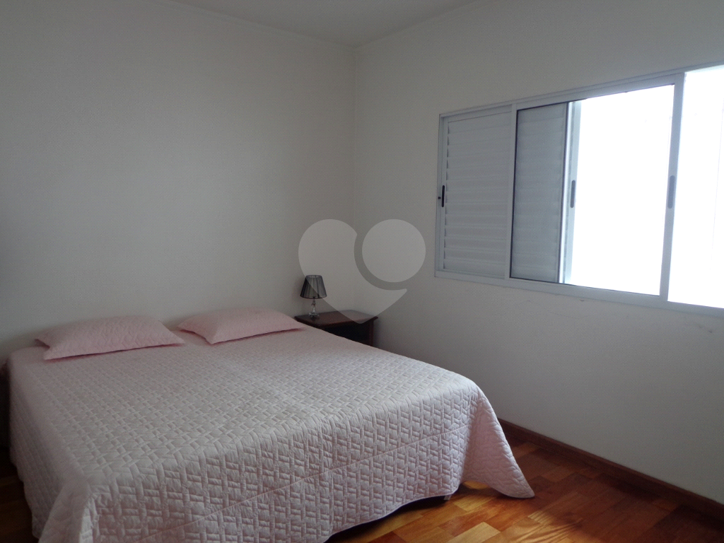 Maravilhosa casa térrea totalmente isolada à venda no Jardim São Bento