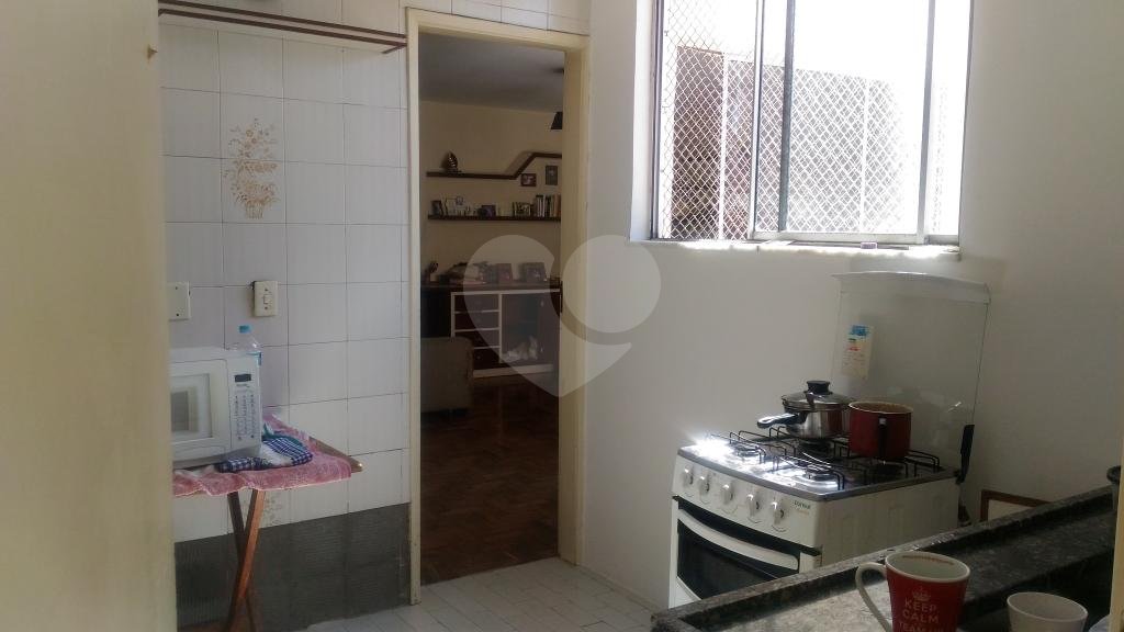 Apartamento à venda com 2 quartos, 95m² - Foto 11