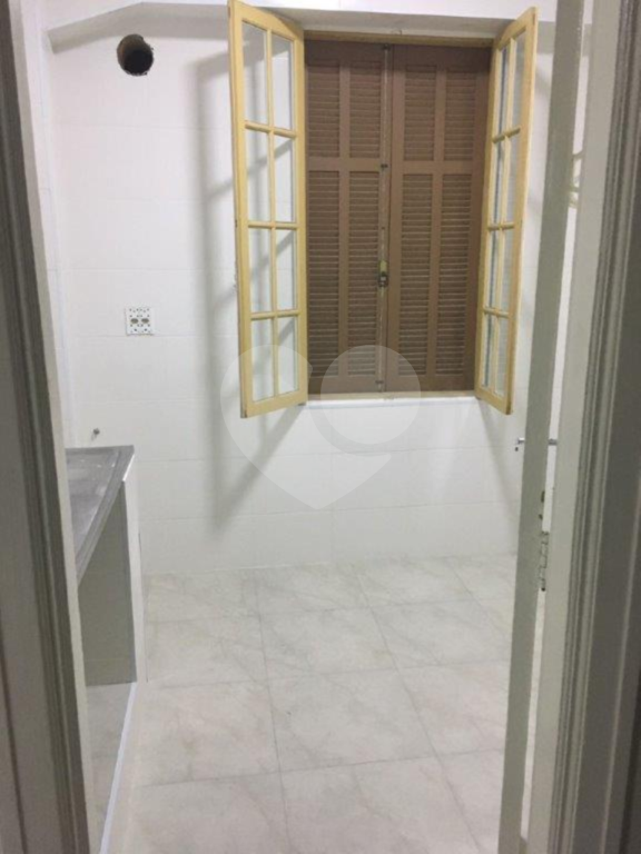 Apartamento à venda com 2 quartos, 64m² - Foto 10