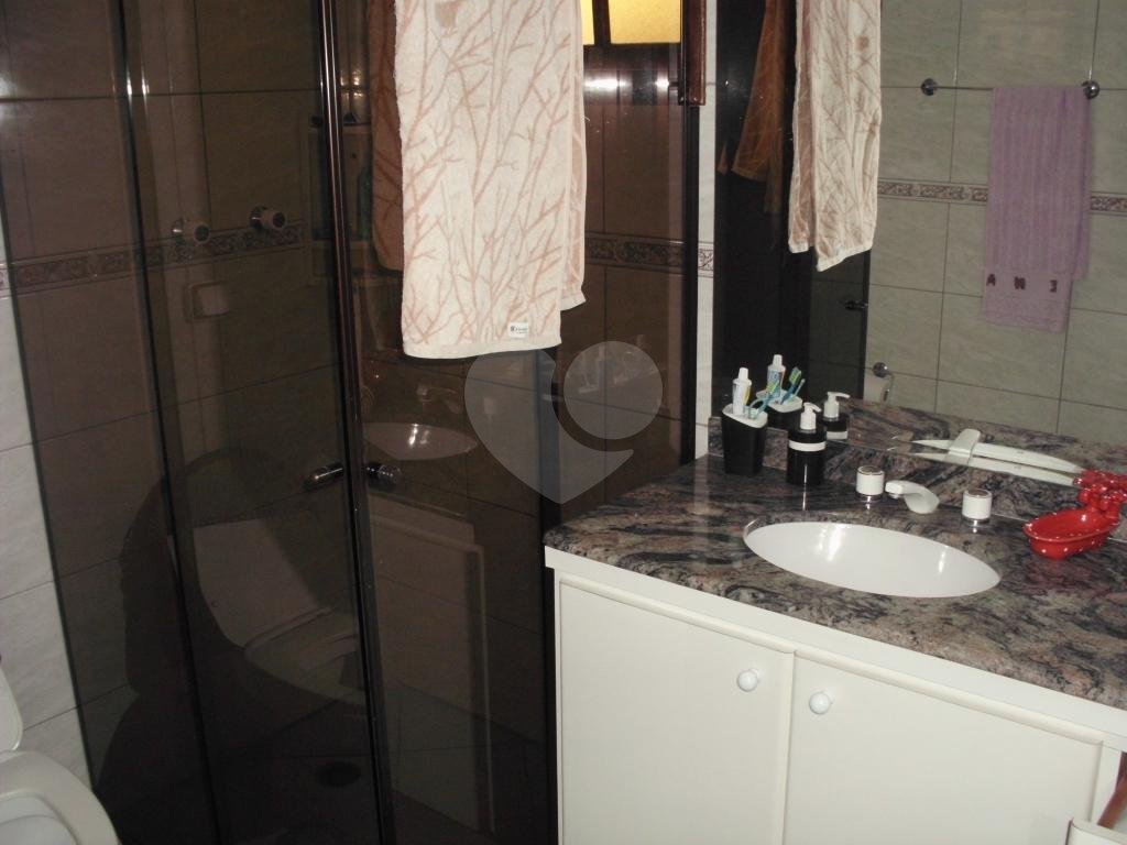 Excelente sobrado à venda em condomínio a 150 metros da Av. Engenheiro Caetano Alvares
