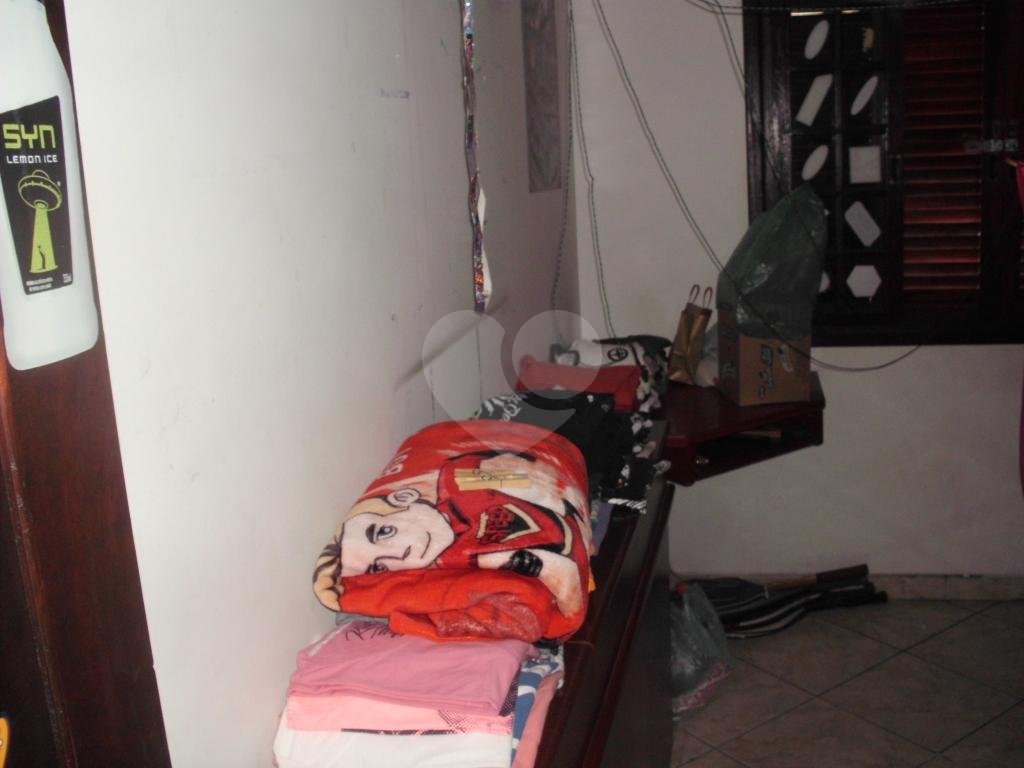 Excelente sobrado à venda em condomínio a 150 metros da Av. Engenheiro Caetano Alvares