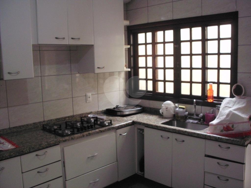 Excelente sobrado à venda em condomínio a 150 metros da Av. Engenheiro Caetano Alvares