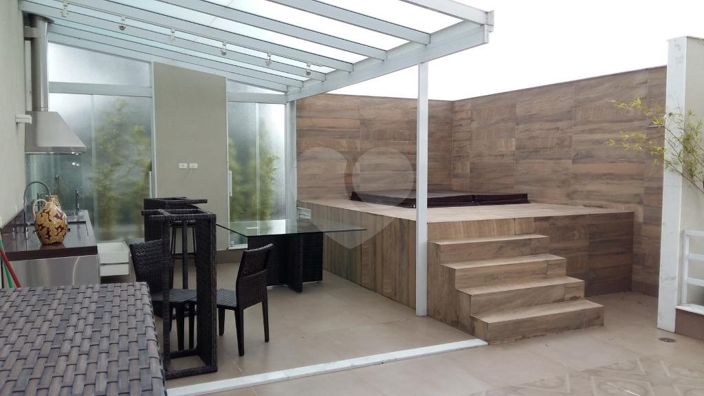 Casa de altíssimo padrão em Condomínio dentro de reserva Florestal