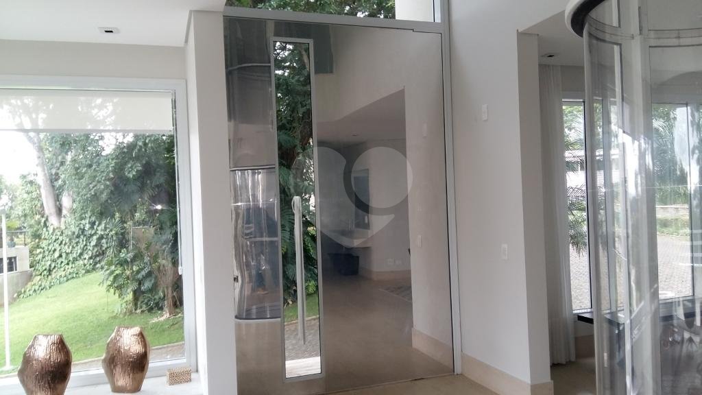 Casa de altíssimo padrão em Condomínio dentro de reserva Florestal