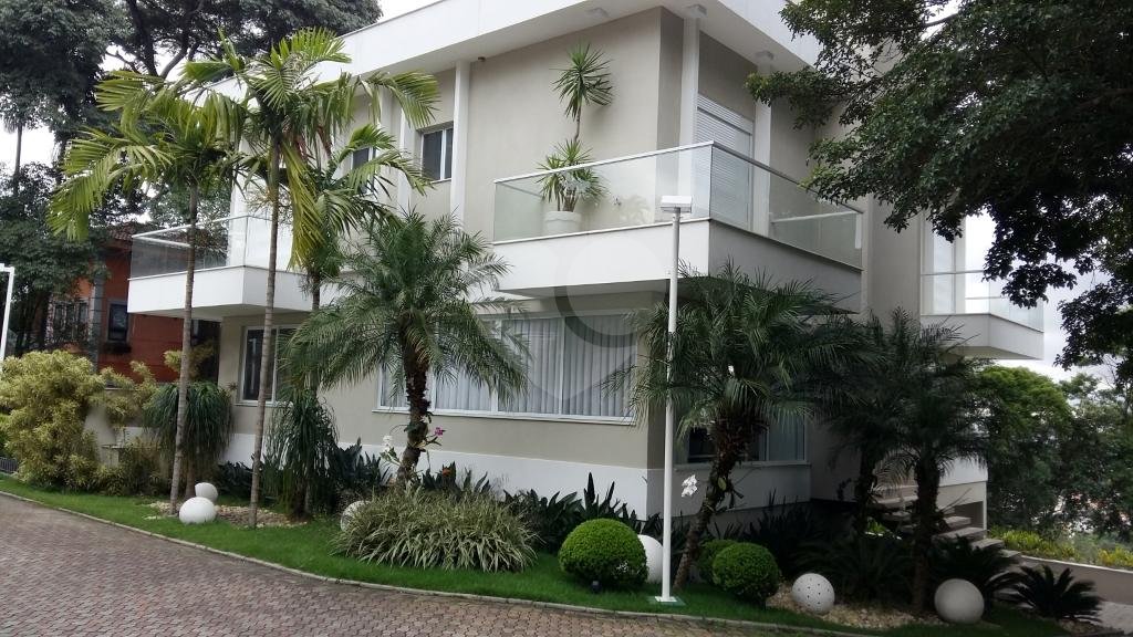 Casa de altíssimo padrão em Condomínio dentro de reserva Florestal