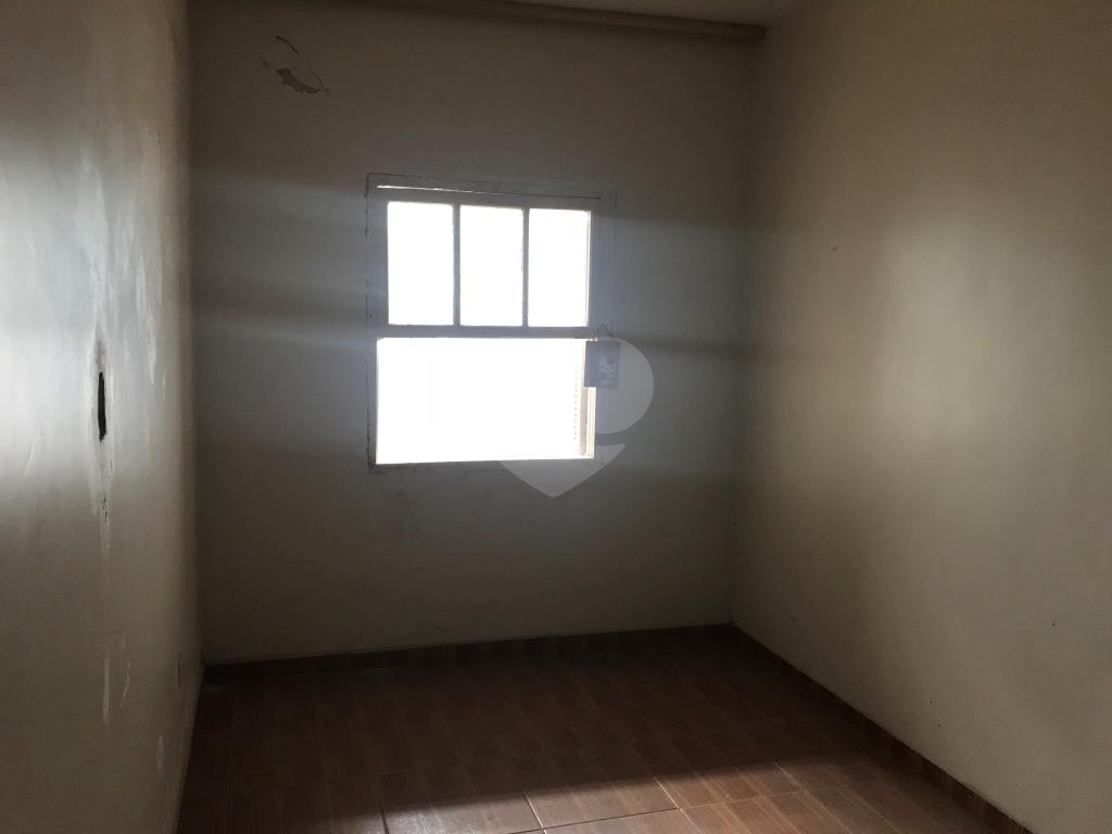Casa térrea bem localizado no bairro Jardim Vila Galvão, Guarulhos