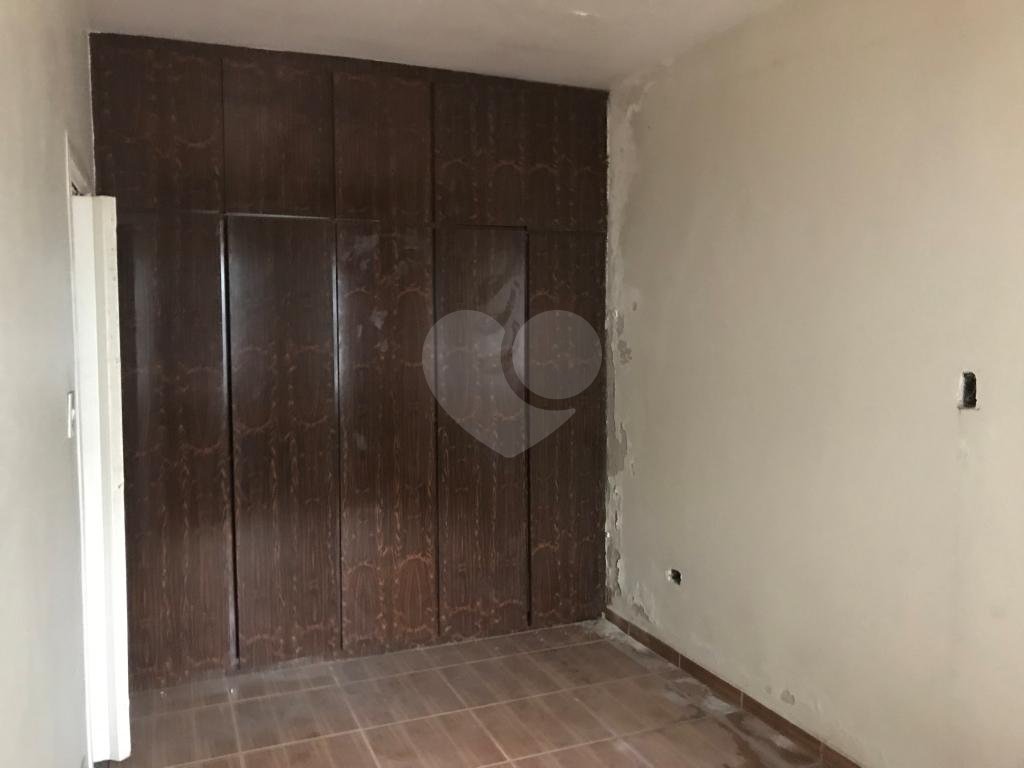 Casa térrea bem localizado no bairro Jardim Vila Galvão, Guarulhos