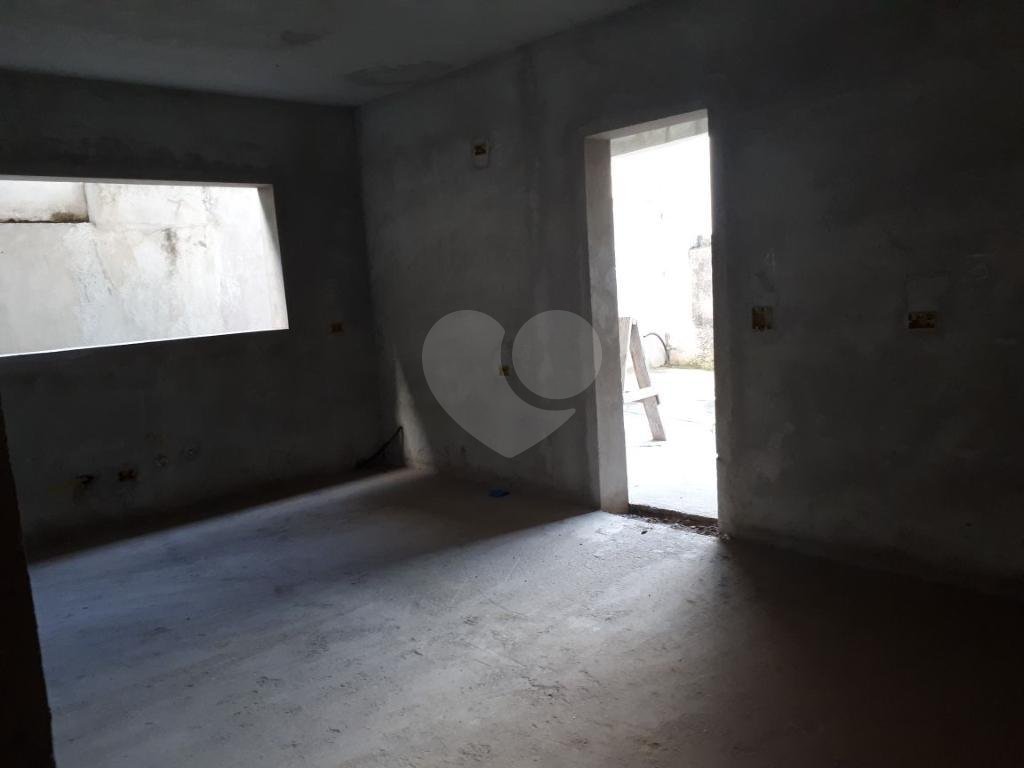 Oportunidade - Casa à venda no Jardim Vila Galvão, Guarulhos