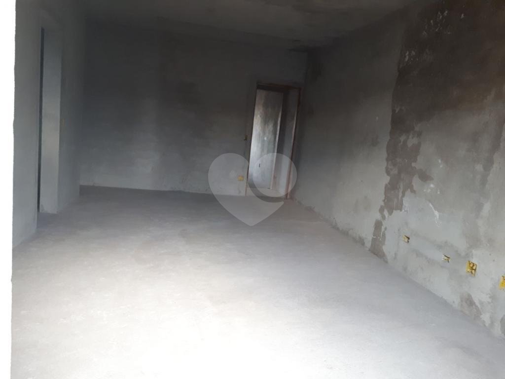 Oportunidade - Casa à venda no Jardim Vila Galvão, Guarulhos