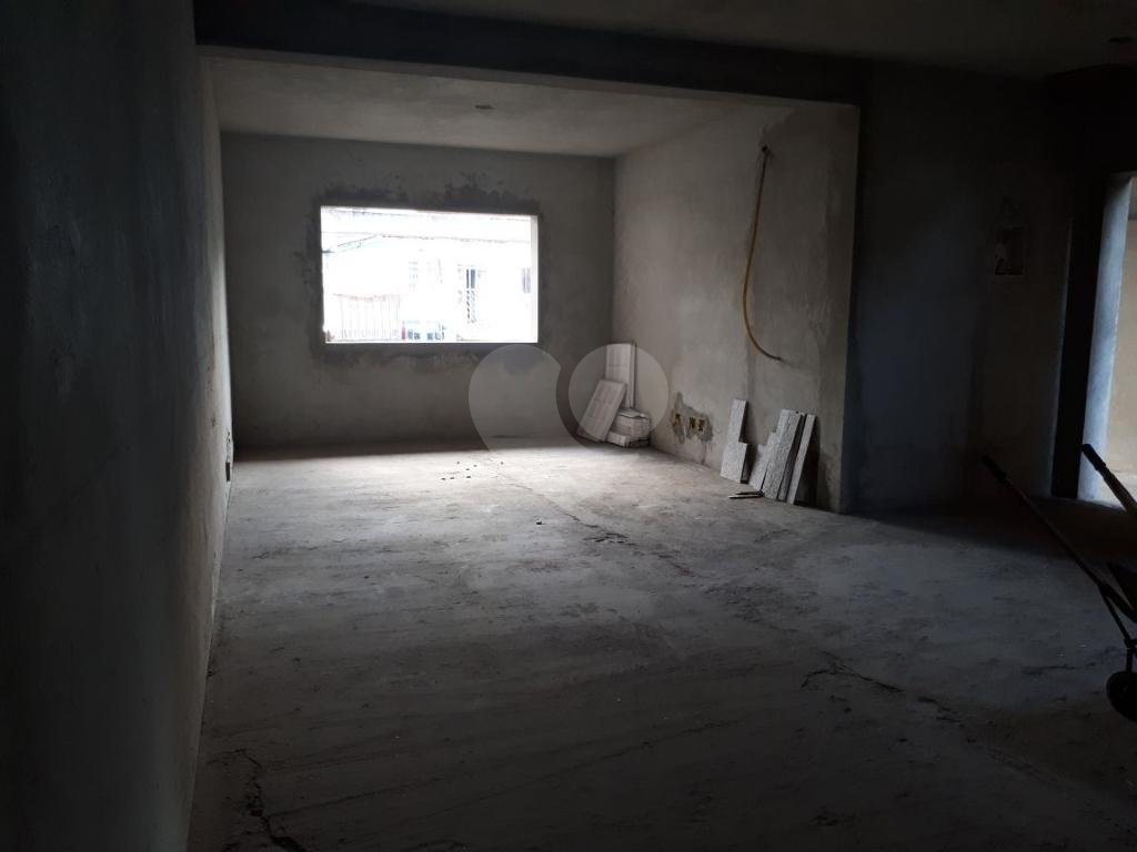 Oportunidade - Casa à venda no Jardim Vila Galvão, Guarulhos