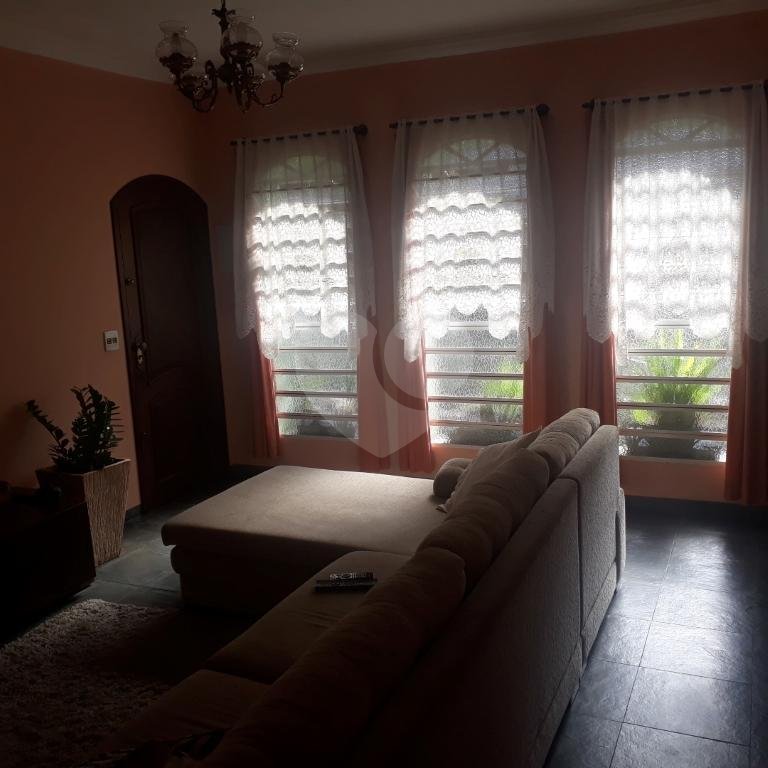 Excelente casa térrea à venda no Tremembé