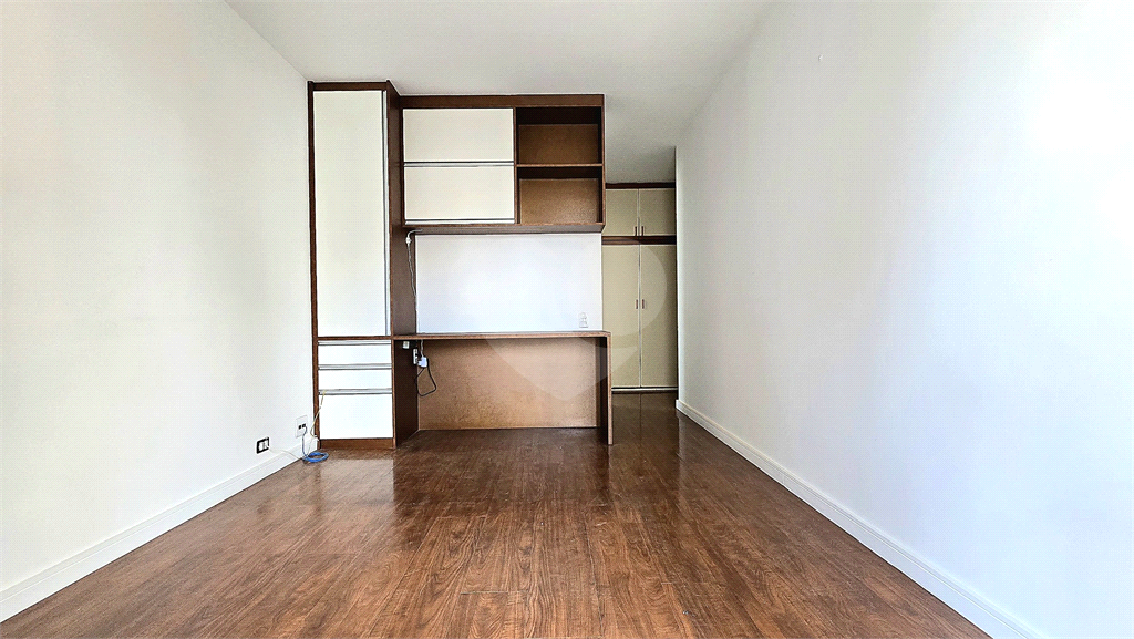 Apartamento para alugar com 3 dormitórios 4 banheiros em Pinheiros.