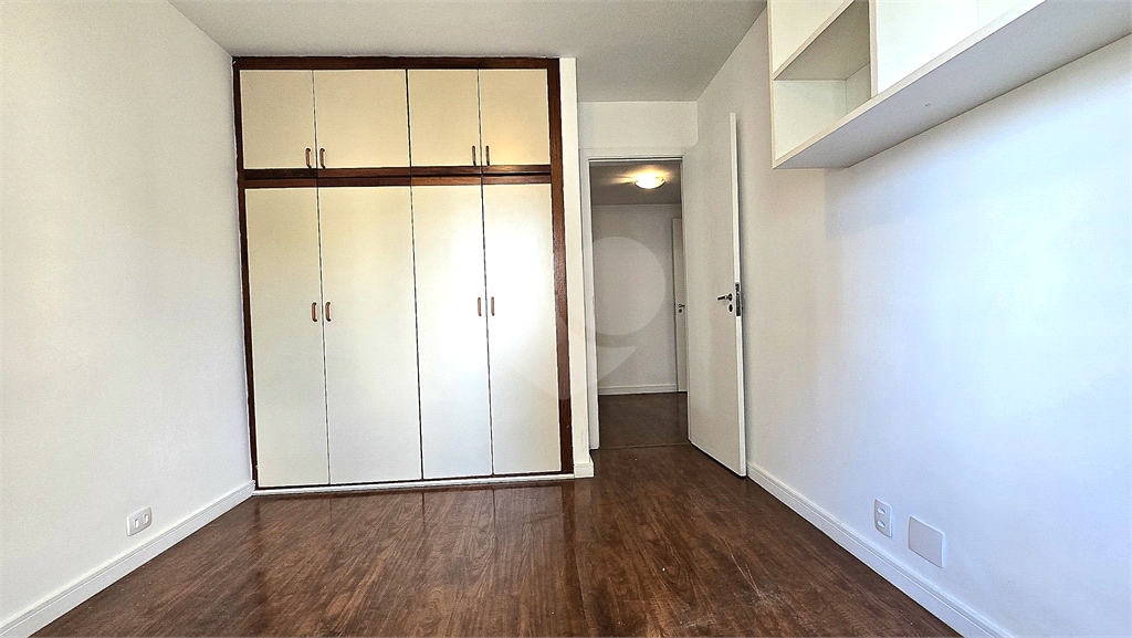 Apartamento para alugar com 3 dormitórios 4 banheiros em Pinheiros.