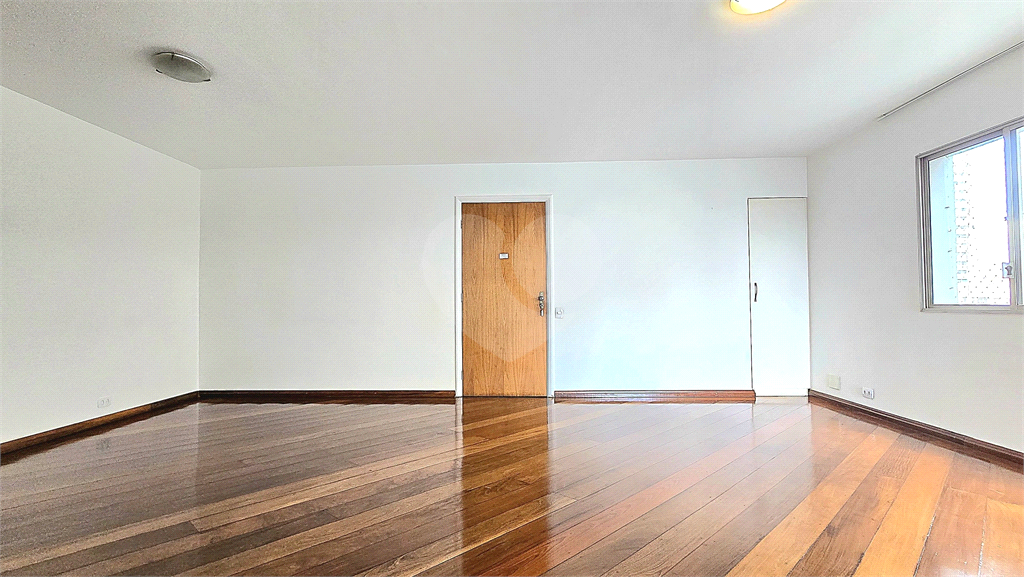 Apartamento para alugar com 3 dormitórios 4 banheiros em Pinheiros.