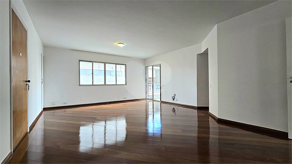 Apartamento para alugar com 3 dormitórios 4 banheiros em Pinheiros.