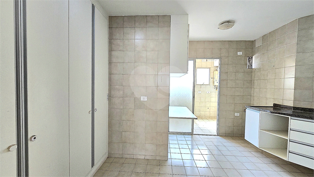 Apartamento para alugar com 3 dormitórios 4 banheiros em Pinheiros.