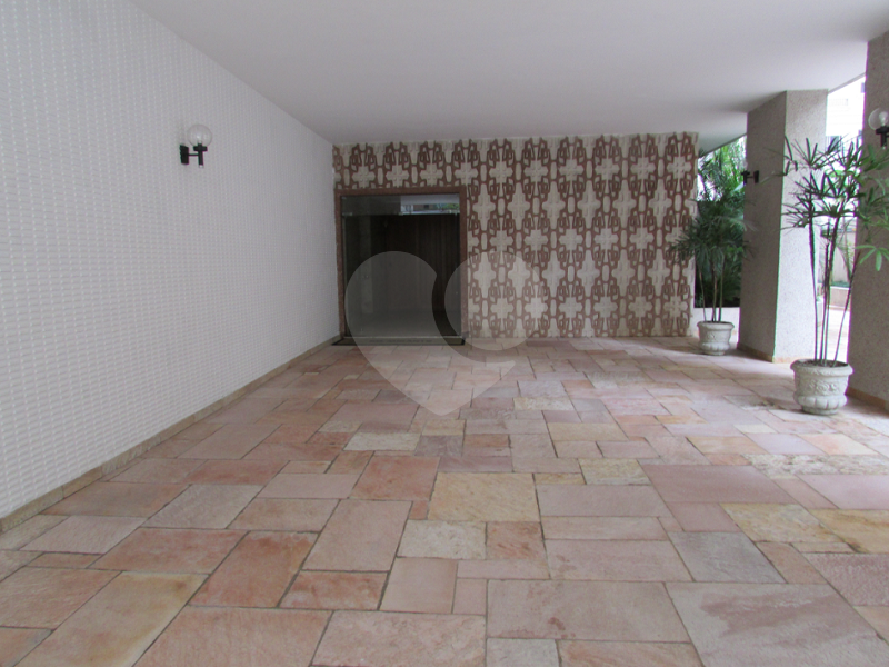 APARTAMENTO em JARDIM PAULISTA