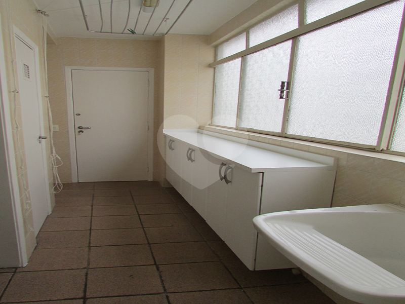 APARTAMENTO em JARDIM PAULISTA